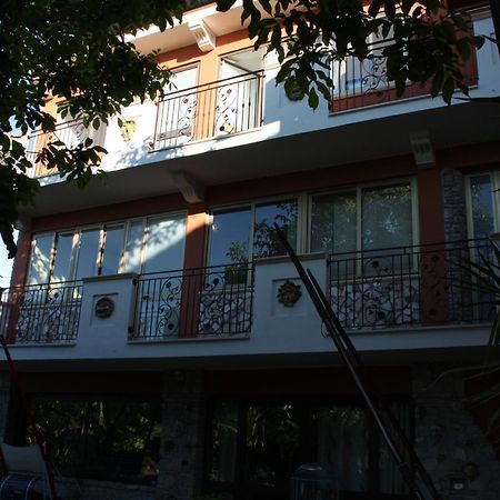B&B Il Giardino Delle Meraviglie Μελίτο ντι Πόρτο Σάλβο Εξωτερικό φωτογραφία
